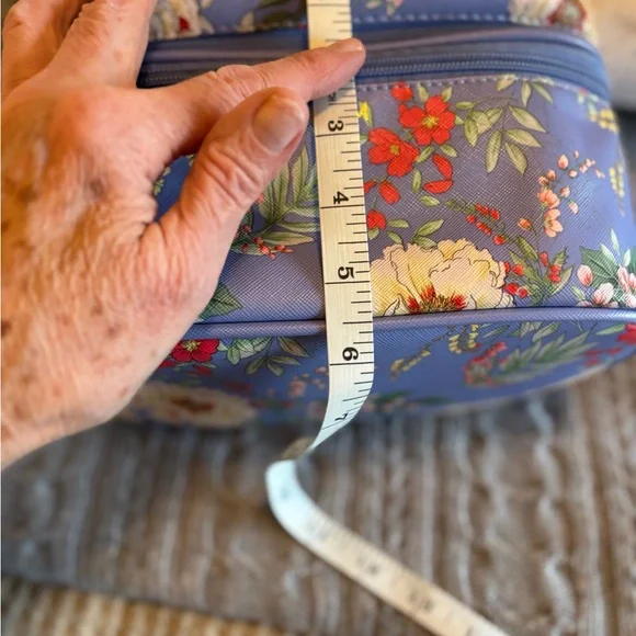 Yumi Kim Floral Makeup Train Case - Picture 3 of 13